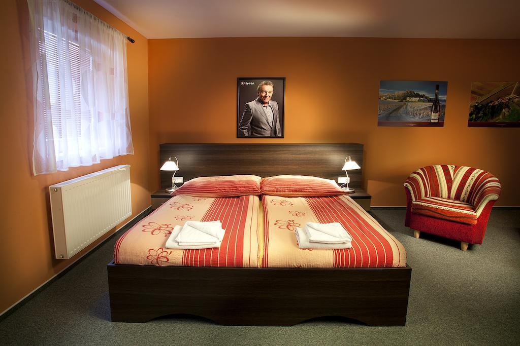 Vinarstvi U Kaplicky Hotel Zaječí Kültér fotó